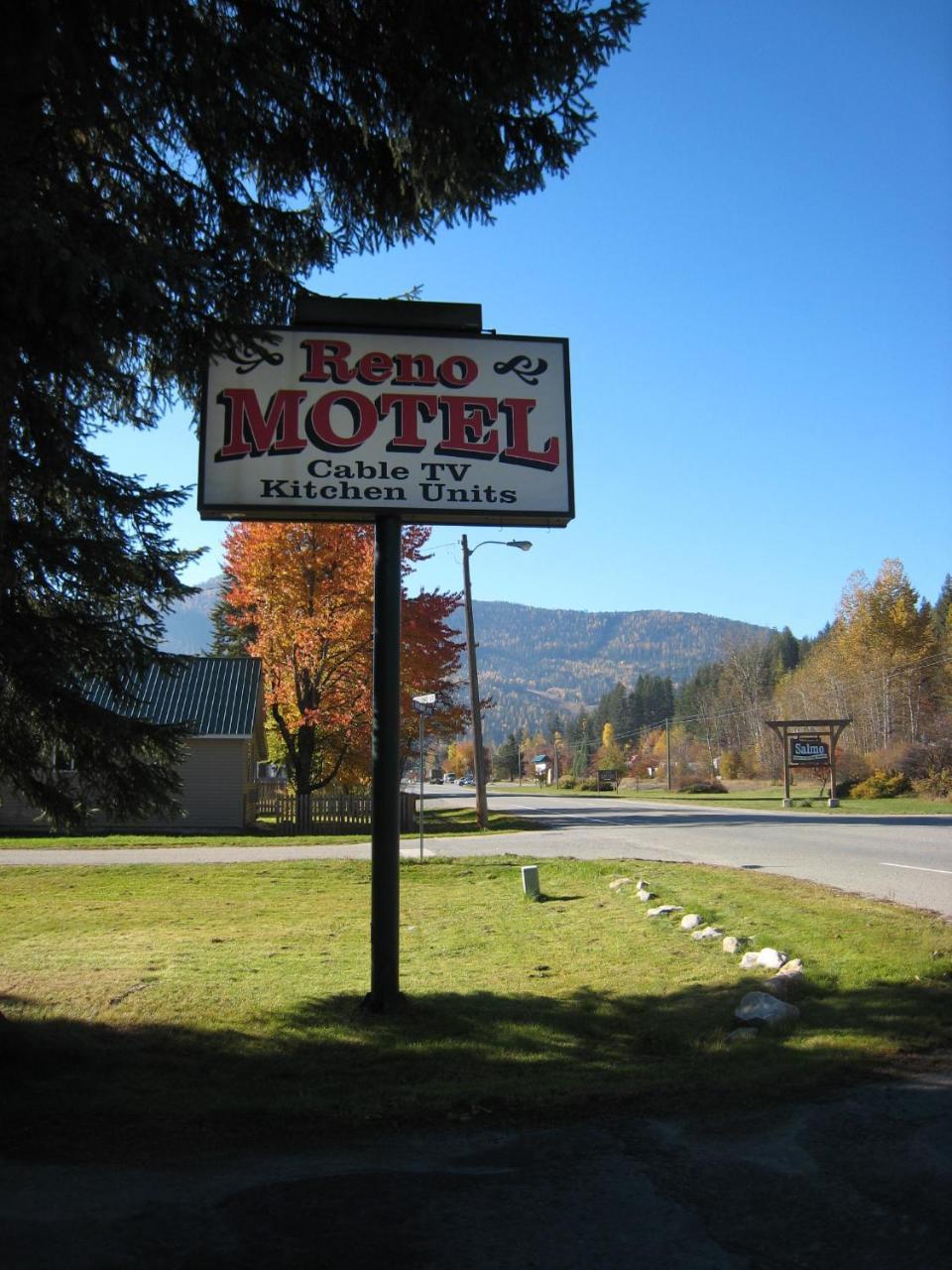 Reno Motel Салмо Экстерьер фото