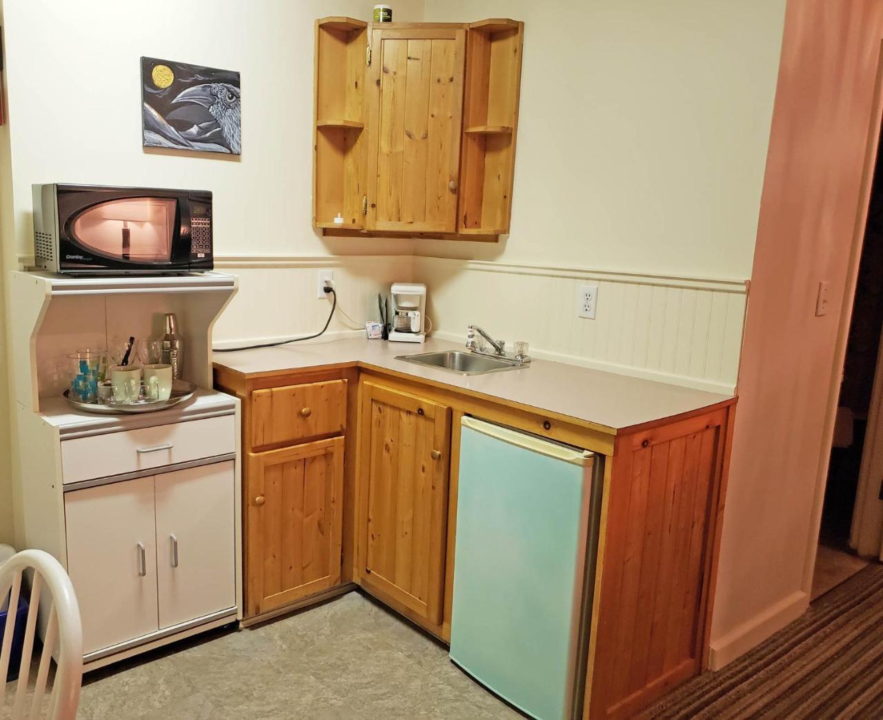 Reno Motel Салмо Экстерьер фото