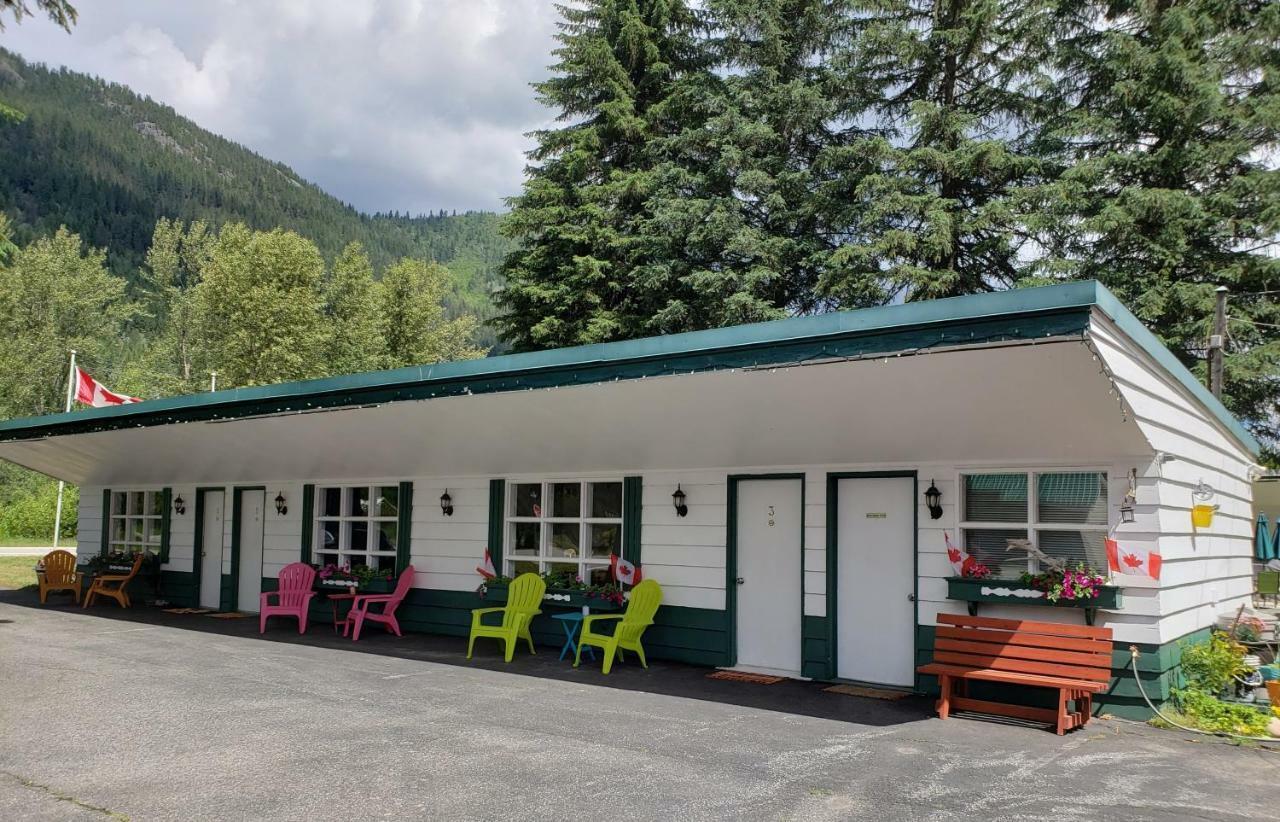 Reno Motel Салмо Экстерьер фото