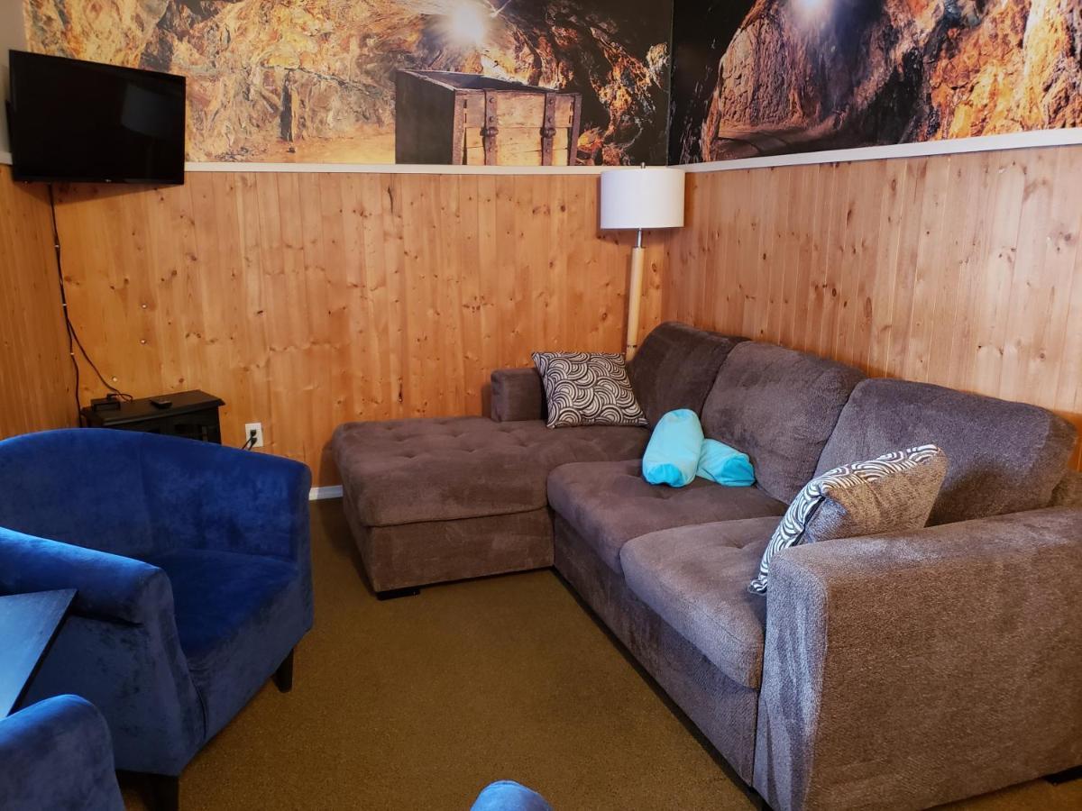 Reno Motel Салмо Экстерьер фото